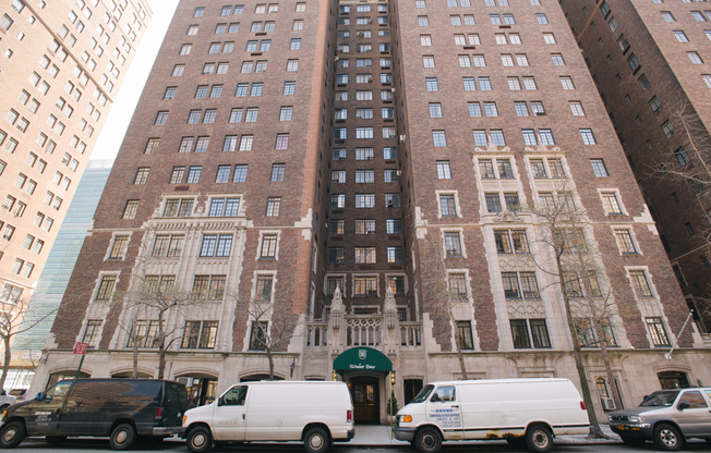 Studio, 1 bath, $2,550, Unit 1706