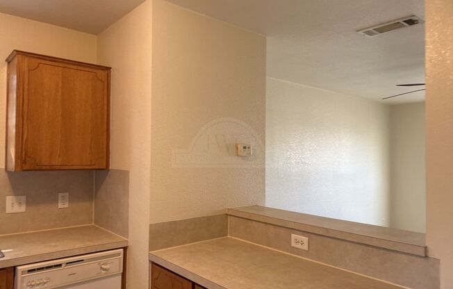 2 beds, 1.5 baths, $995