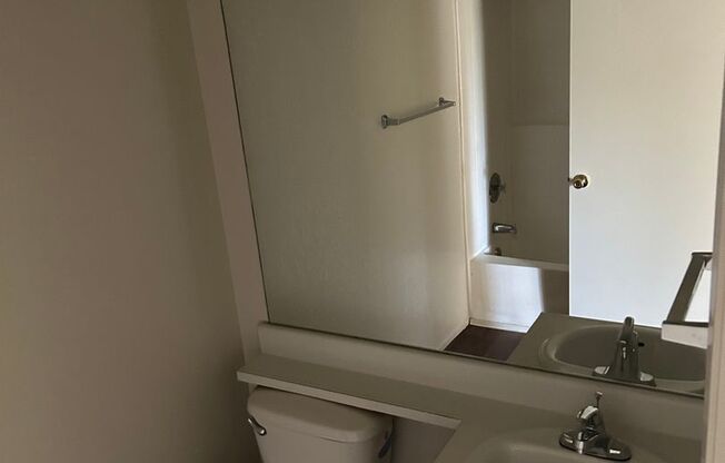 2 beds, 2 baths, 900 sqft, $2,200, Unit 49