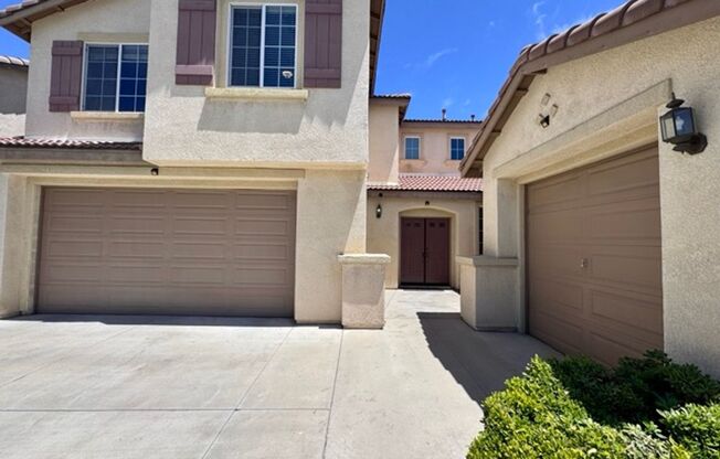 Beautiful Two Story 5 bedroom Home in the Desirable Windsong Community of Wildomar!