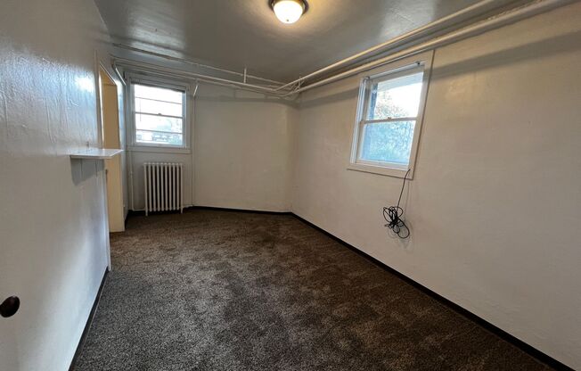 Studio, 1 bath, $650, Unit B02