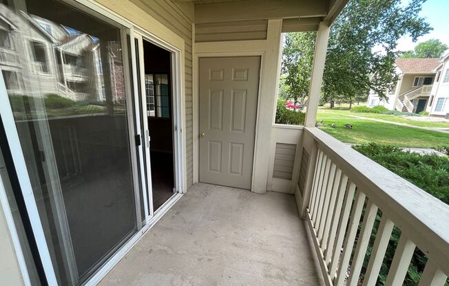 2 beds, 2 baths, $1,650, Unit # #R 33