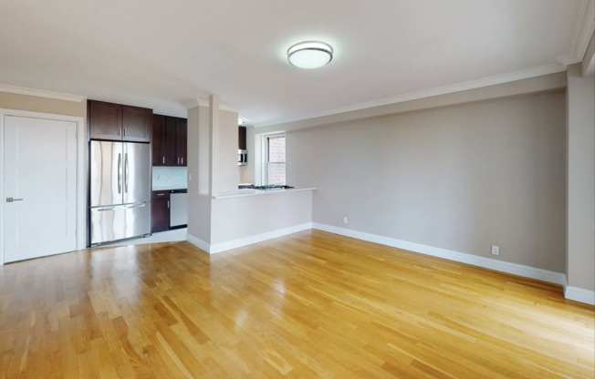 2 beds, 2 baths, $8,395, Unit 31K