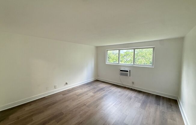 143 SW 9th Street