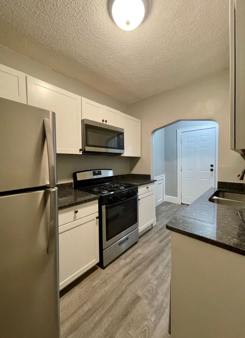 1657 Minnehaha Ave E