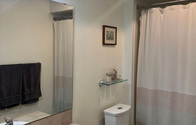 1 bed, 1 bath, $2,095, Unit # 201