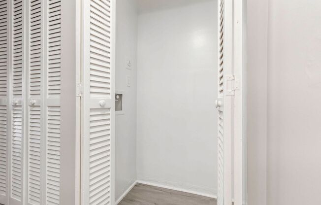 2 beds, 2 baths, $895, Unit 328