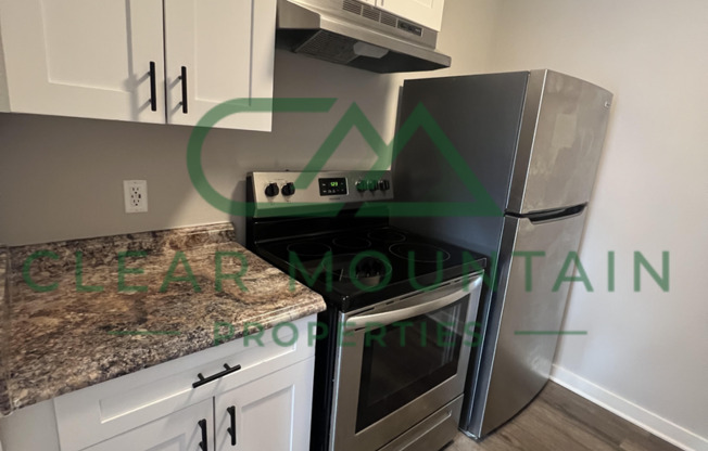 2 beds, 1 bath, 980 sqft, $1,250, Unit 34