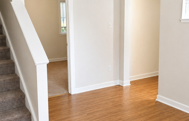 ***South Side Duplex Apartment For Rent * Pet Friendly * Walk to E. Carson St. * Available Now * Renovated ***