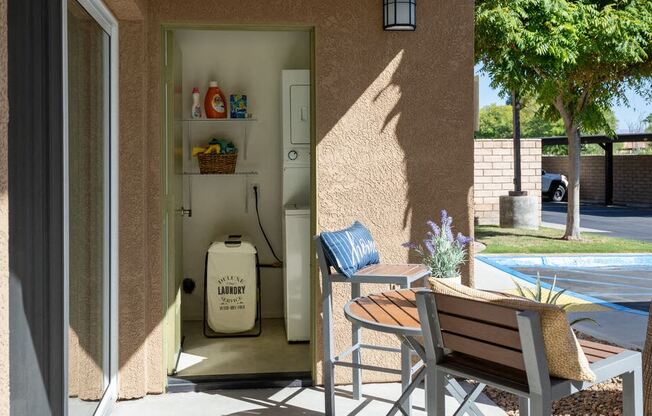 patio at  Villa Boutique Apartment Homes in Palm Springs California.