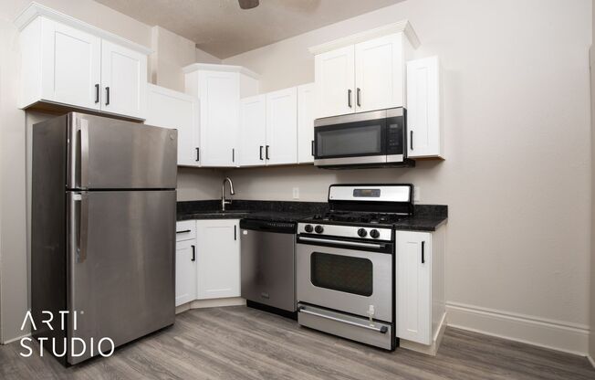 2 beds, 1 bath, $1,980