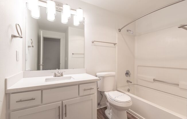 3 beds, 2 baths, 1,153 sqft, $2,050, Unit 235