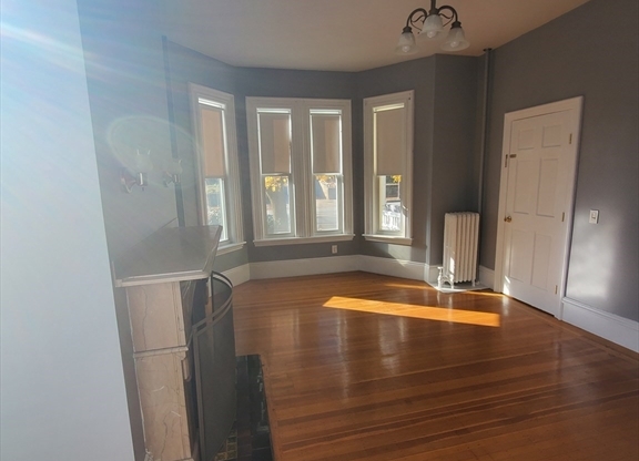 1 bed, 1 bath, 750 sqft, $2,000, Unit 1