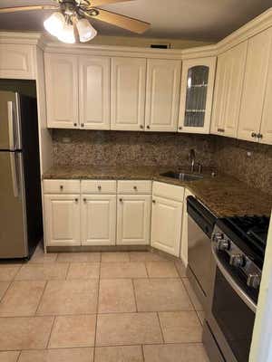 1 bed, 1 bath, 750 sqft, $3,100, Unit 12J