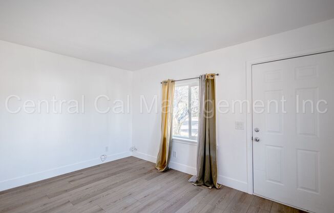 1 bed, 1 bath, 642 sqft, $1,195, Unit 1001 Woodrow Ave