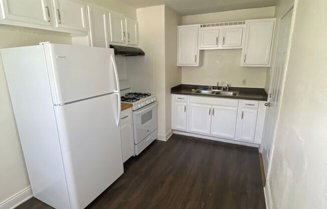 3 beds, 1 bath, $1,550