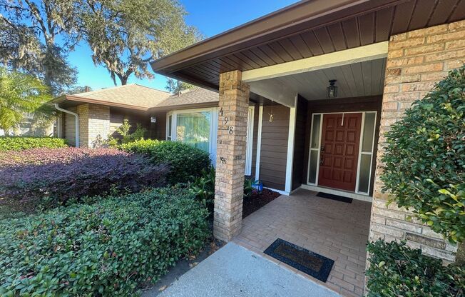 Must see spacious 4/2 home in beautiful Wekiva Springs Community