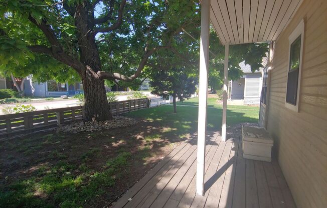 1945 Arapahoe Ave