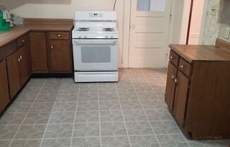 3 beds, 1 bath, $1,000