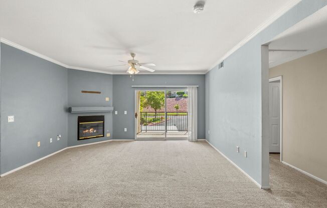 2 beds, 2 baths, $1,595, Unit # 822