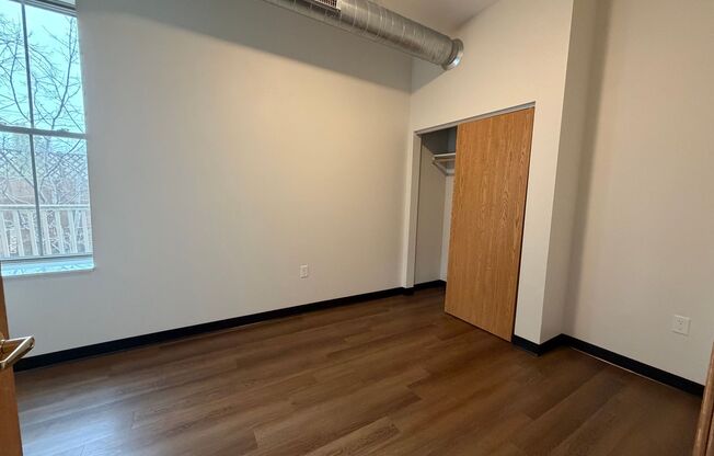 2 beds, 1 bath, 738 sqft, $1,440, Unit 351-104