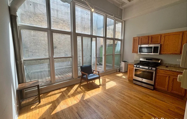 1 bed, 1 bath, 650 sqft, $1,945, Unit 121