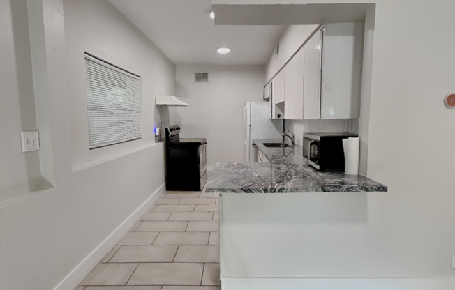3801 1/2 W PALMIRA AVE
