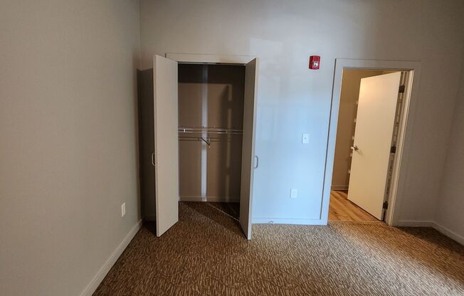 2 beds, 2 baths, 871 sqft, $1,695, Unit Unit 302