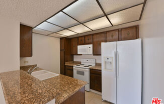 2 beds, 2 baths, 1,037 sqft, $3,995, Unit 1612