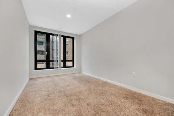 148 36 89 AVE