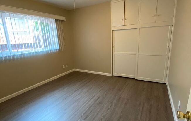 2 beds, 1 bath, $2,300