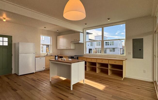 Spacious 4-Bedroom, 3-Bath Home with Stunning Views