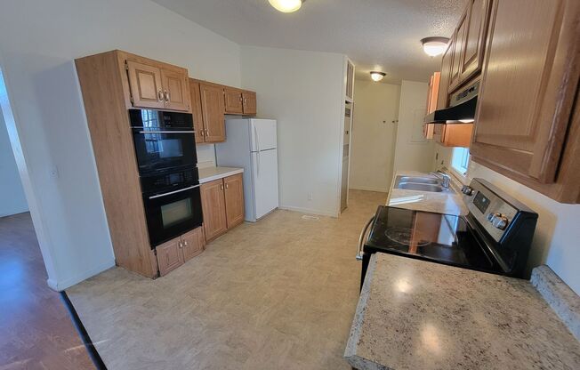 3 beds, 2 baths, $1,475