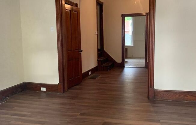 301-303 1/2 N. Locust Street