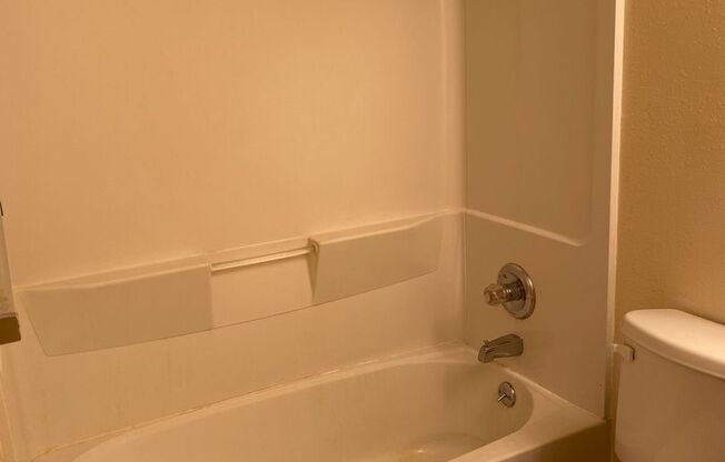 1 bed, 1 bath, 600 sqft, $1,695, Unit 103