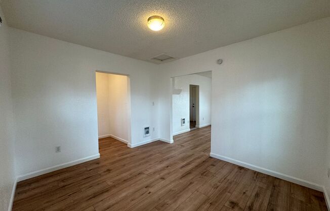 1 bed, 1 bath, 900 sqft, $1,095, Unit 5012 N Regal St