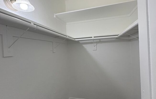 Studio, 1 bath, 400 sqft, $1,550, Unit Unit 109