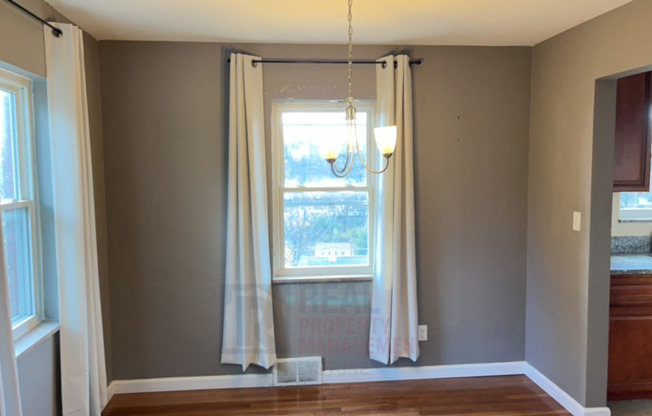 2 beds, 1 bath, $1,200