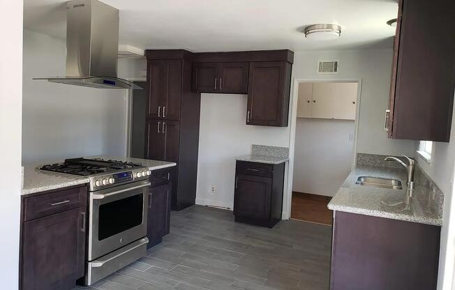 3 beds, 2 baths, 1,480 sqft, $4,200