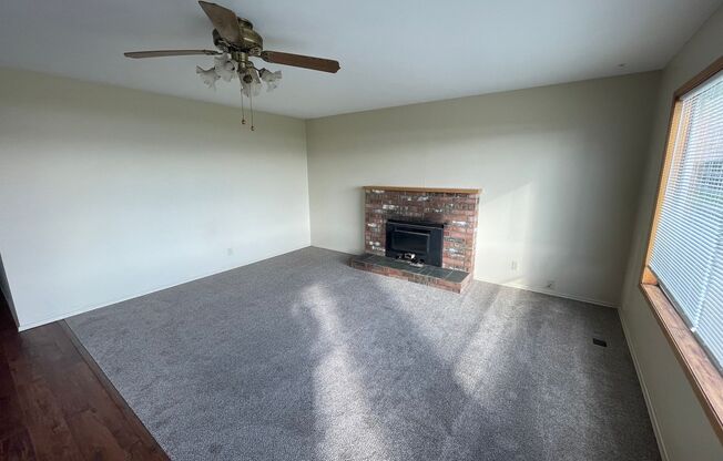 2 beds, 1 bath, $2,000