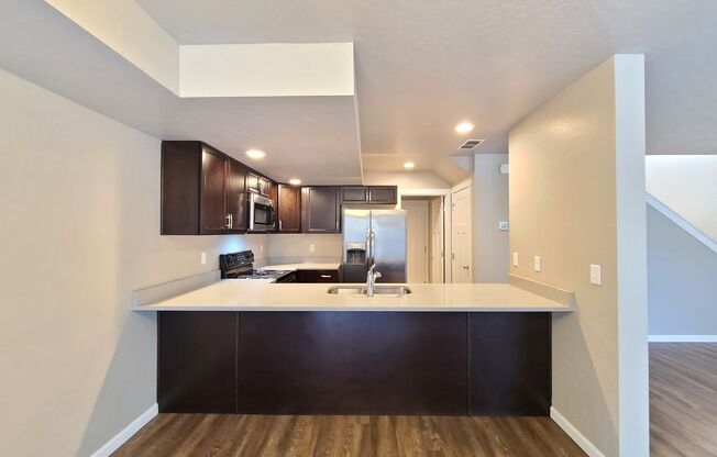 3 beds, 2.5 baths, 1,500 sqft, $2,095, Unit 4317