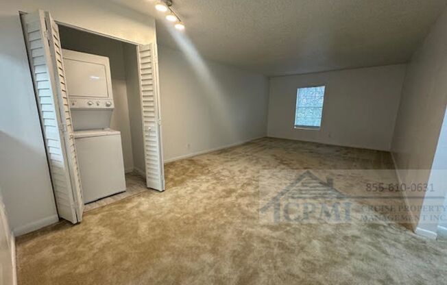 2 beds, 1 bath, 896 sqft, $2,295, Unit C404