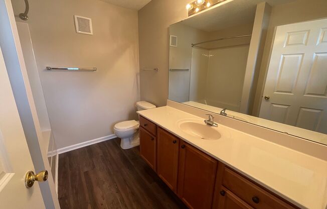 2 beds, 2 baths, 1,131 sqft, $1,475, Unit 2772-3