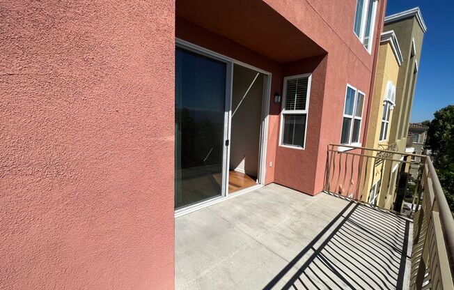 2 beds, 2 baths, $3,500