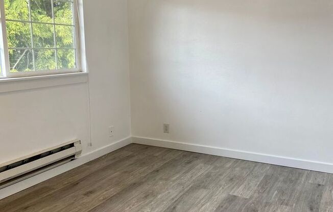 1 bed, 1 bath, 600 sqft, $1,595