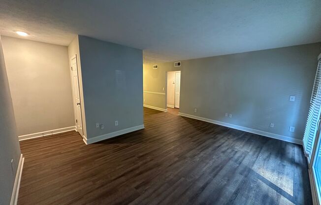 1 bed, 1 bath, 785 sqft, $1,325, Unit A24