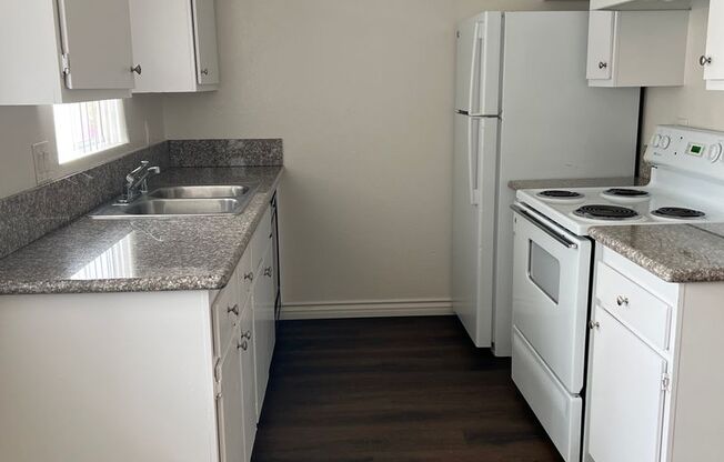 2 beds, 1 bath, 750 sqft, $2,100, Unit 25