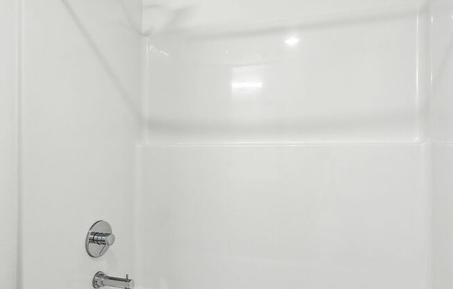 2 beds, 1 bath, 757 sqft, $1,695, Unit 201