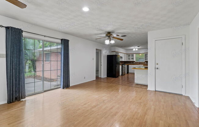 1618 UNIVERSITY DR