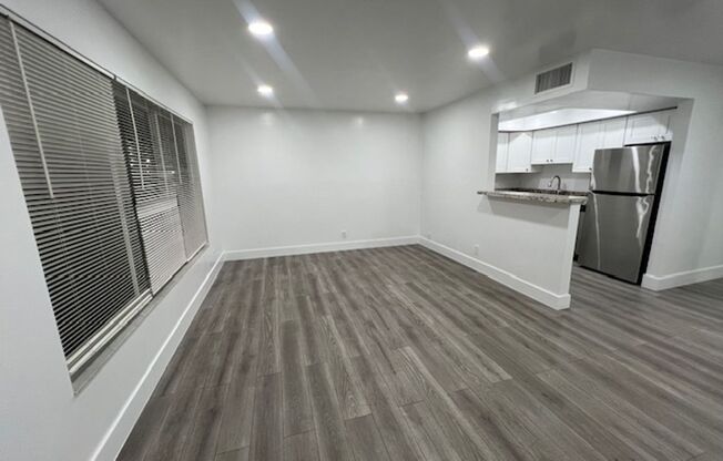 310 Lake Shore Dr West Palm Beach, FL 33403